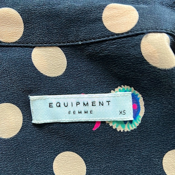 Equipment Femme 💯 Silk Polka Dot Button Front Blouse Shirt Top **Size XS** 🔥🔥 - Picture 4 of 4